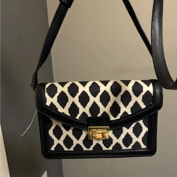 Vera Bradley Tess Crossbody Bag  🖤 - Picture 8 of 10